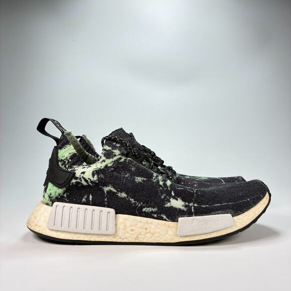 Adidas NMD R1 Primeknit Black Green Running Shoes Sneakers BB7996 Men's Size 7.5 - Picture 1 of 12
